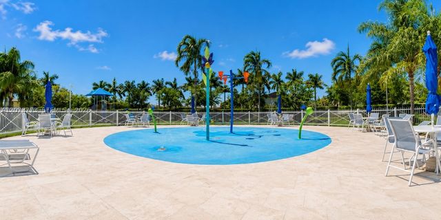 142 SE 28th Ter 6, Homestead, FL 33033
