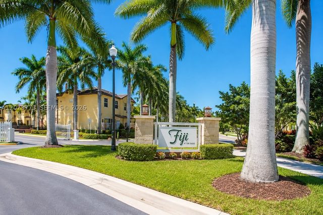 142 SE 28th Ter 6, Homestead, FL 33033