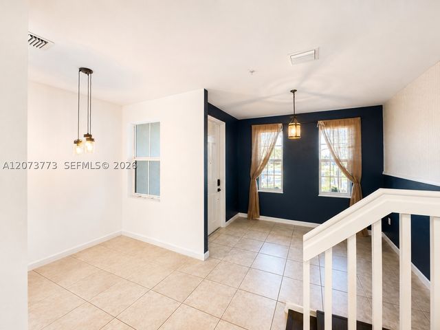 142 SE 28th Ter 6, Homestead, FL 33033