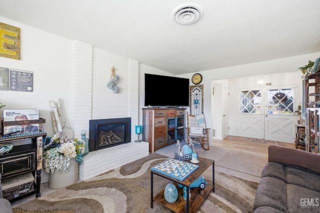 4536 Kevin Drive, Bakersfield, CA 93308