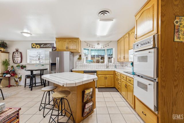 4536 Kevin Drive, Bakersfield, CA 93308