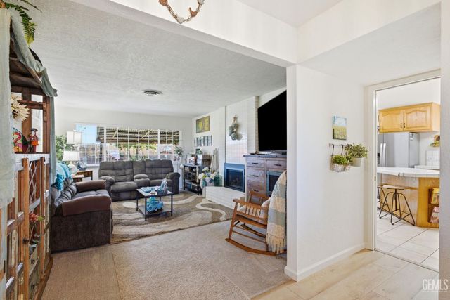4536 Kevin Drive, Bakersfield, CA 93308