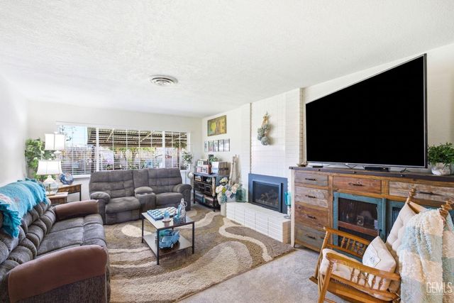 4536 Kevin Drive, Bakersfield, CA 93308