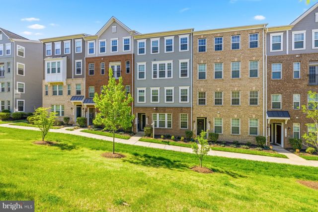2731 PINEBROOK RD, Landover, MD 20785