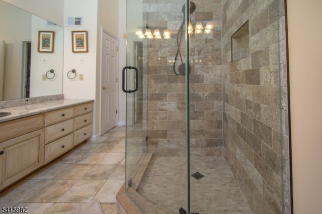 6 Clydesdale Ridge Rd, Wantage Twp., NJ 07461