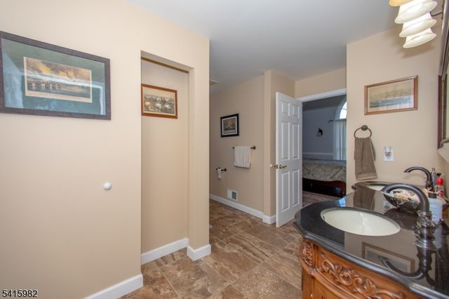 6 Clydesdale Ridge Rd, Wantage Twp., NJ 07461