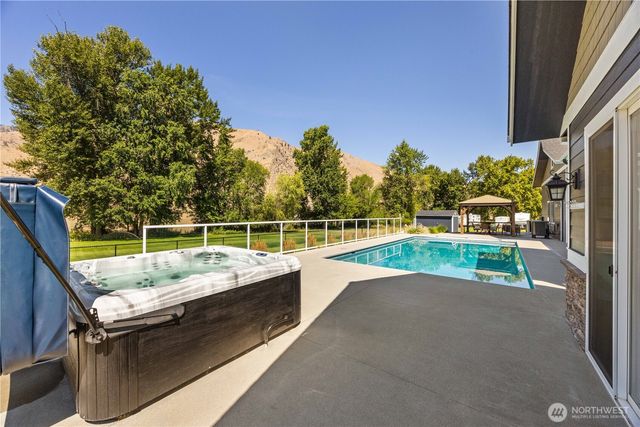 24 Moser Lane, Orondo, WA 98843