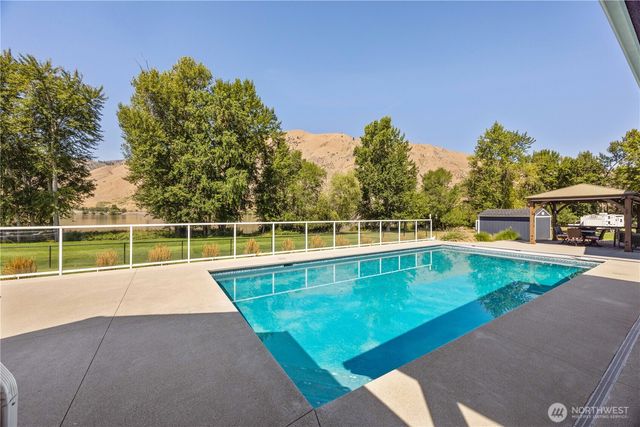 24 Moser Lane, Orondo, WA 98843