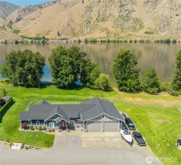24 Moser Lane, Orondo, WA 98843