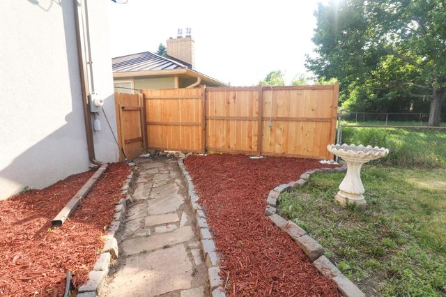 2012 2nd Street N, South Saint Paul, MN 55075