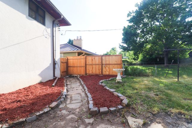 2012 2nd Street N, South Saint Paul, MN 55075
