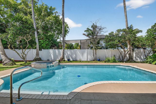 7249 NE Bay Harbour Avenue, Boca Raton, FL 33487