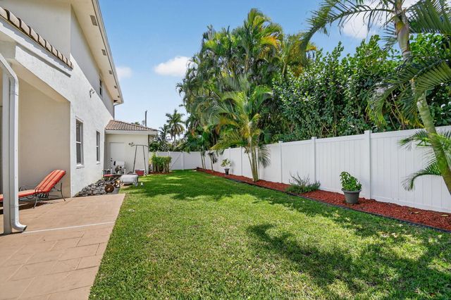 7249 NE Bay Harbour Avenue, Boca Raton, FL 33487