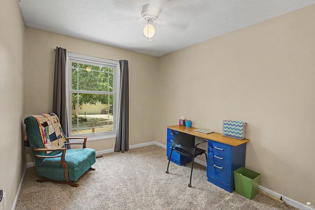 1805 Cedar Crest Drive, Manhattan, KS 66503