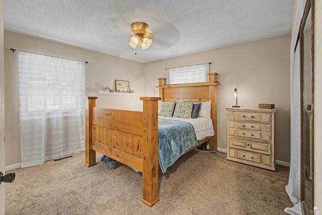 1805 Cedar Crest Drive, Manhattan, KS 66503