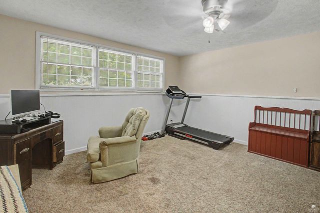 1805 Cedar Crest Drive, Manhattan, KS 66503