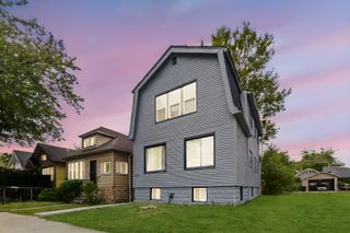 10018 S State Street, Chicago, IL 60628