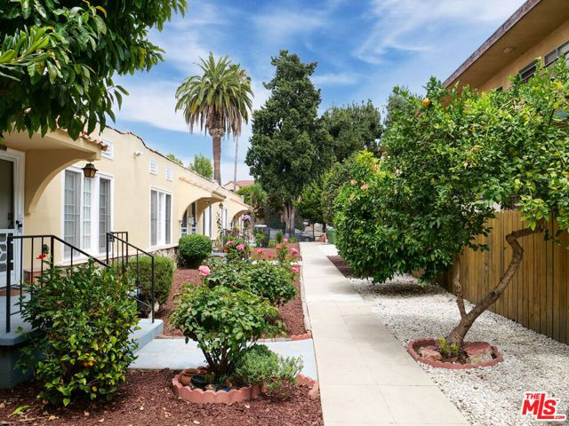 1845 N New Hampshire Avenue, Los Angeles, CA 90027