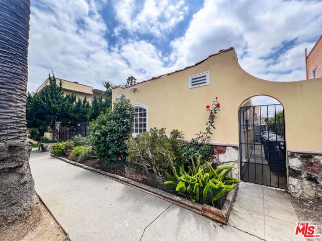 1845 N New Hampshire Avenue, Los Angeles, CA 90027