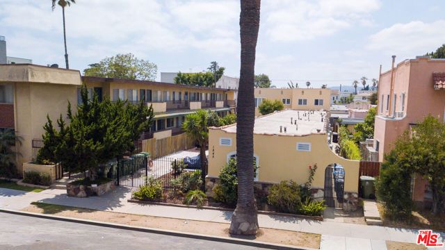 1845 N New Hampshire Avenue, Los Angeles, CA 90027