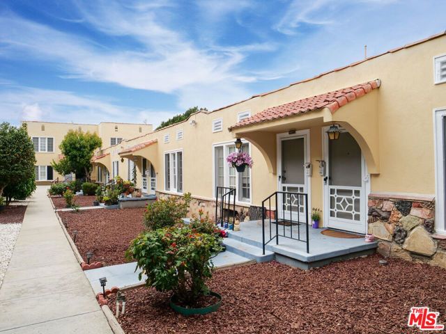 1845 N New Hampshire Avenue, Los Angeles, CA 90027