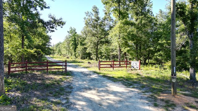 1667 Richard Moore Road, Dublin, GA 31021