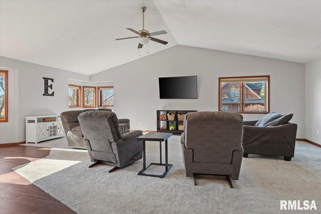 6378 DEER RUN Road, Rochester, IL 62563