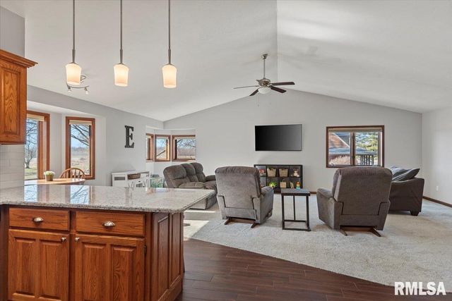 6378 DEER RUN Road, Rochester, IL 62563