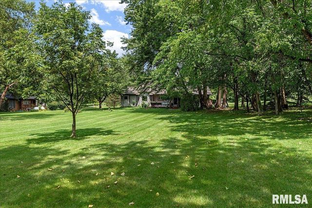 6378 DEER RUN Road, Rochester, IL 62563