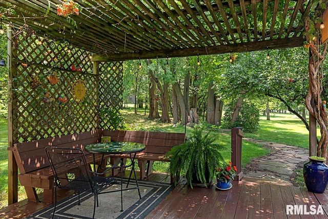 6378 DEER RUN Road, Rochester, IL 62563