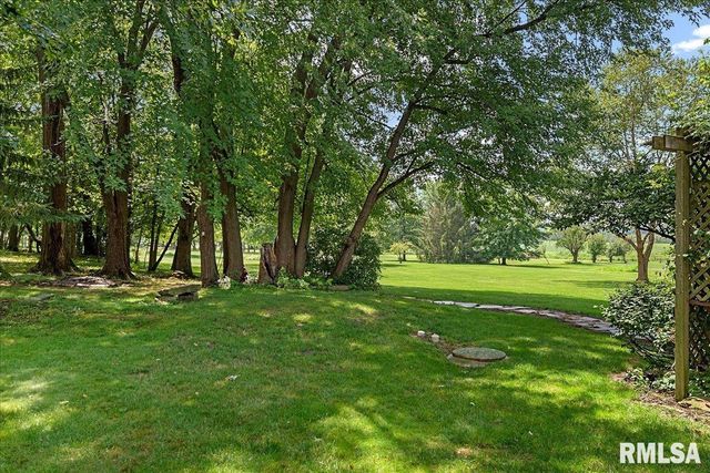 6378 DEER RUN Road, Rochester, IL 62563