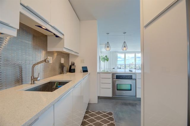 1000 West Ave 1510, Miami Beach, FL 33139