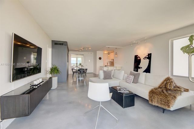 1000 West Ave 1510, Miami Beach, FL 33139