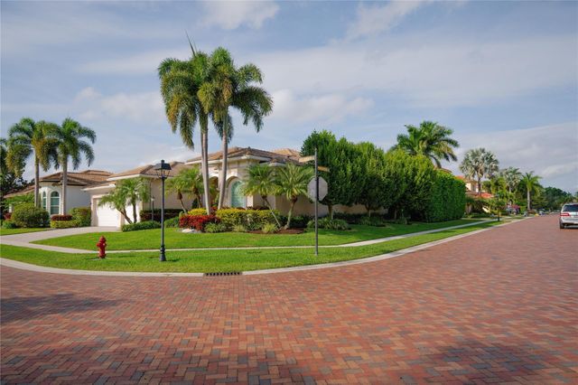 6359 Bellamalfi Street, Boca Raton, FL 33496