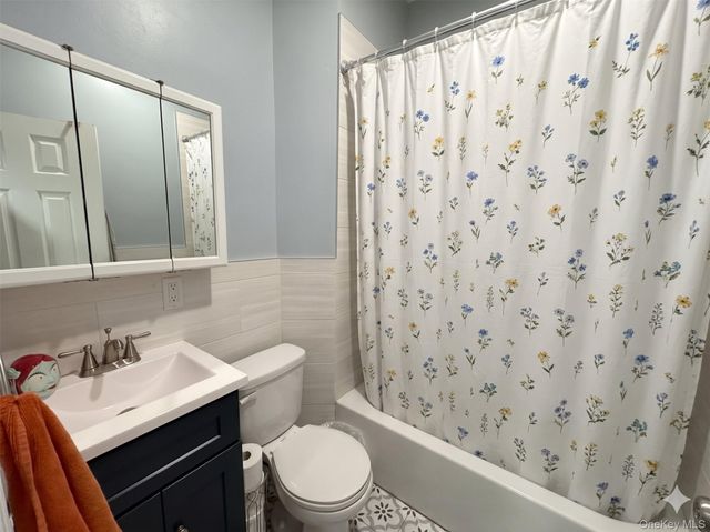 252 Woodbine Street, Brooklyn, NY 11221