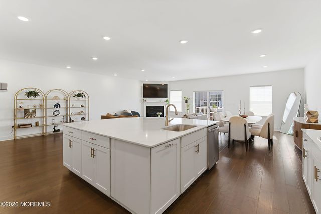 1402 Journey Avenue, Marlboro, NJ 07746