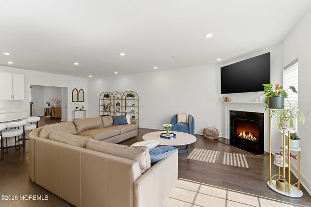 1402 Journey Avenue, Marlboro, NJ 07746