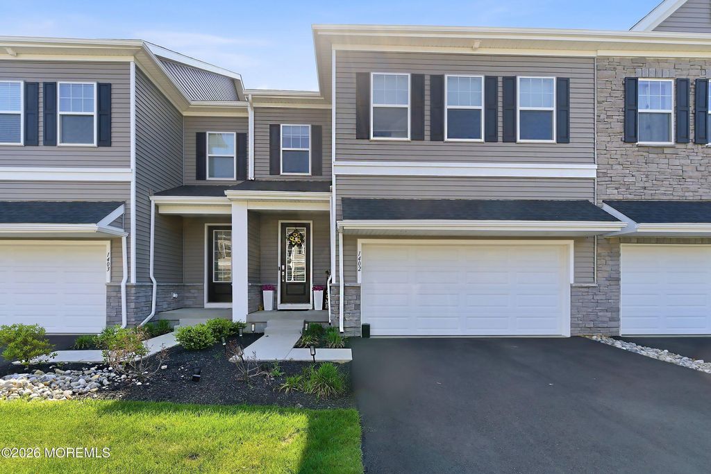 1402 Journey Avenue, Marlboro, NJ 07746