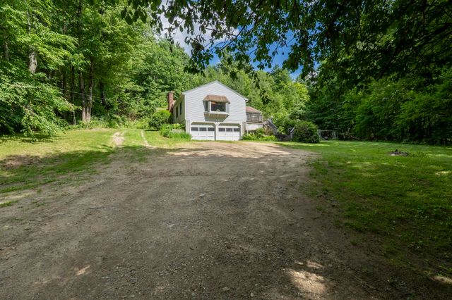 127 Mountain Road, Deerfield, NH 03037
