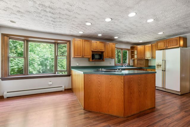 127 Mountain Road, Deerfield, NH 03037