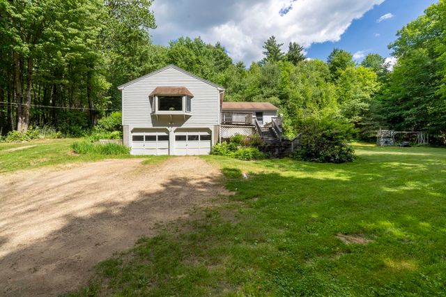 127 Mountain Road, Deerfield, NH 03037