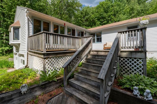 127 Mountain Road, Deerfield, NH 03037