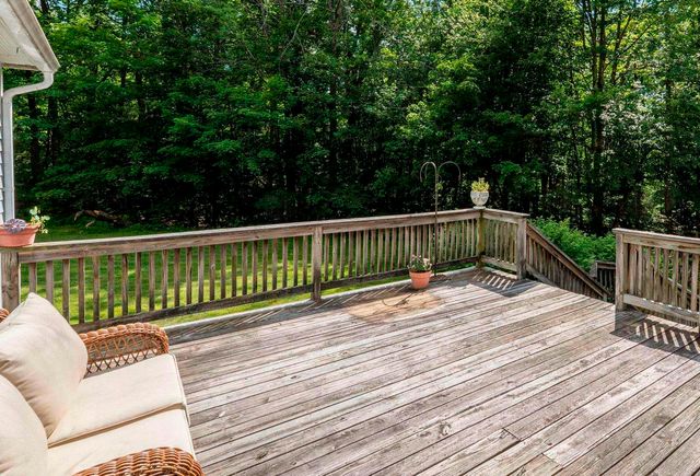 127 Mountain Road, Deerfield, NH 03037