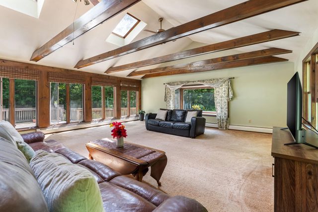 127 Mountain Road, Deerfield, NH 03037
