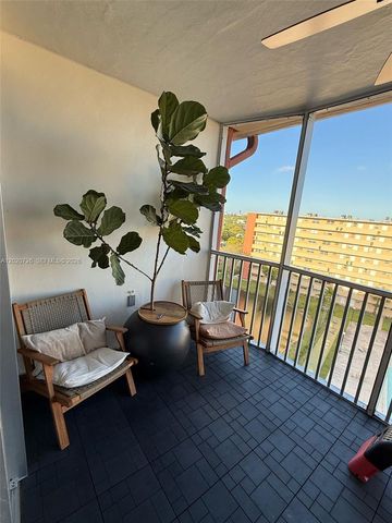1770 NE 191st St 814-1, Miami, FL 33179