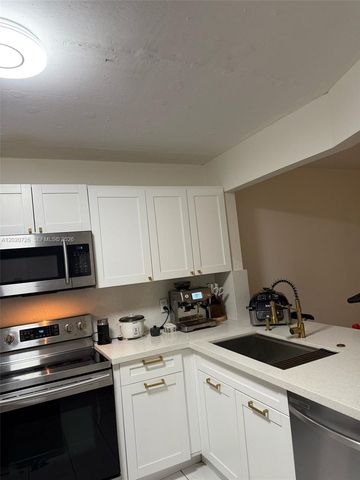 1770 NE 191st St 814-1, Miami, FL 33179