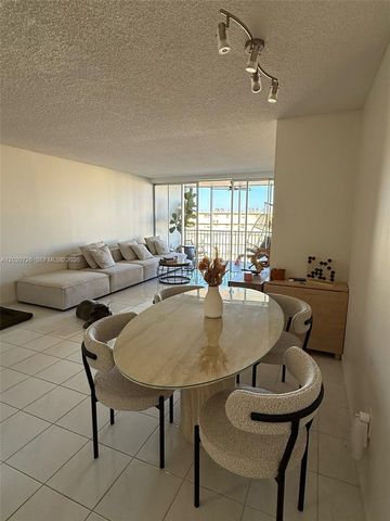1770 NE 191st St 814-1, Miami, FL 33179