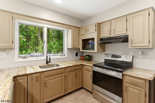 17 Grandview Ter, Sparta Twp., NJ 07871