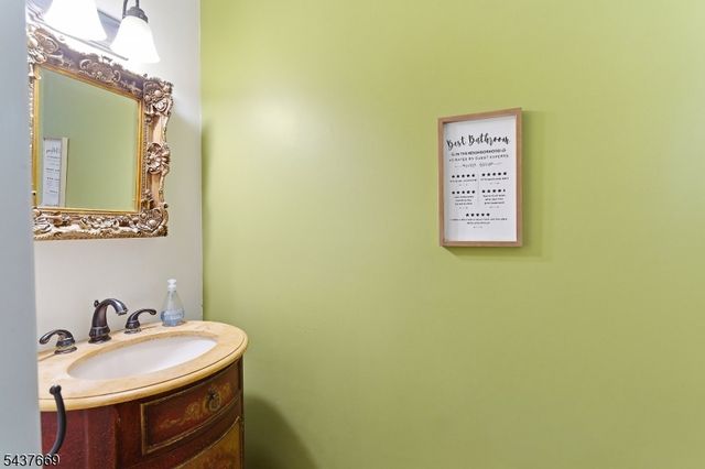 17 Grandview Ter, Sparta Twp., NJ 07871