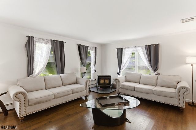 17 Grandview Ter, Sparta Twp., NJ 07871